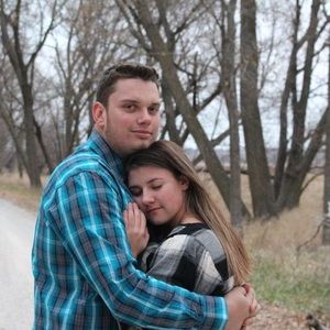 Meet your Posher, Hallie